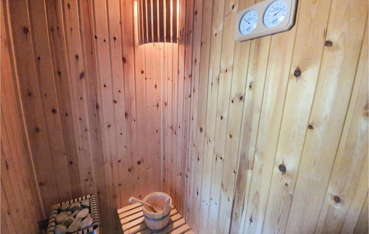 Lovely Home In Kiato With Wifi Bagian luar foto