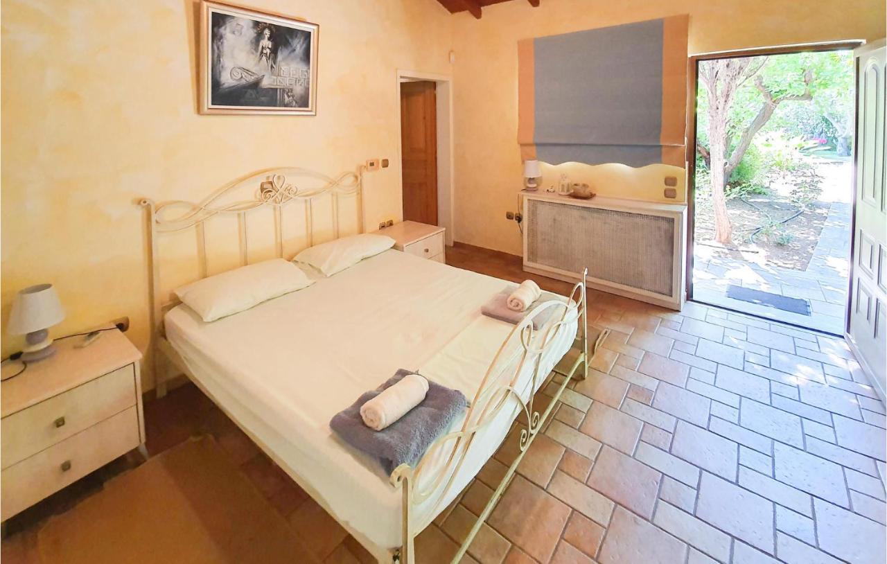 Lovely Home In Kiato With Wifi Bagian luar foto