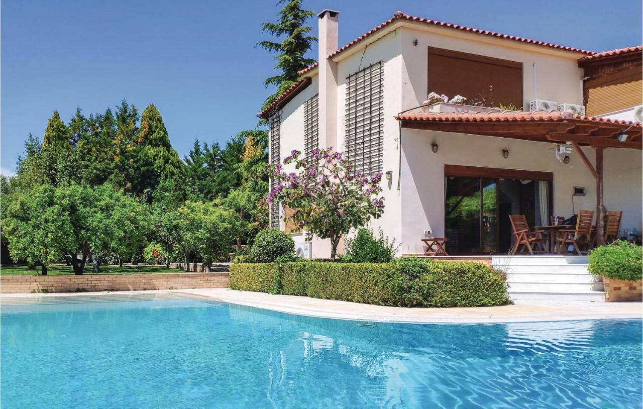 Lovely Home In Kiato With Wifi Bagian luar foto