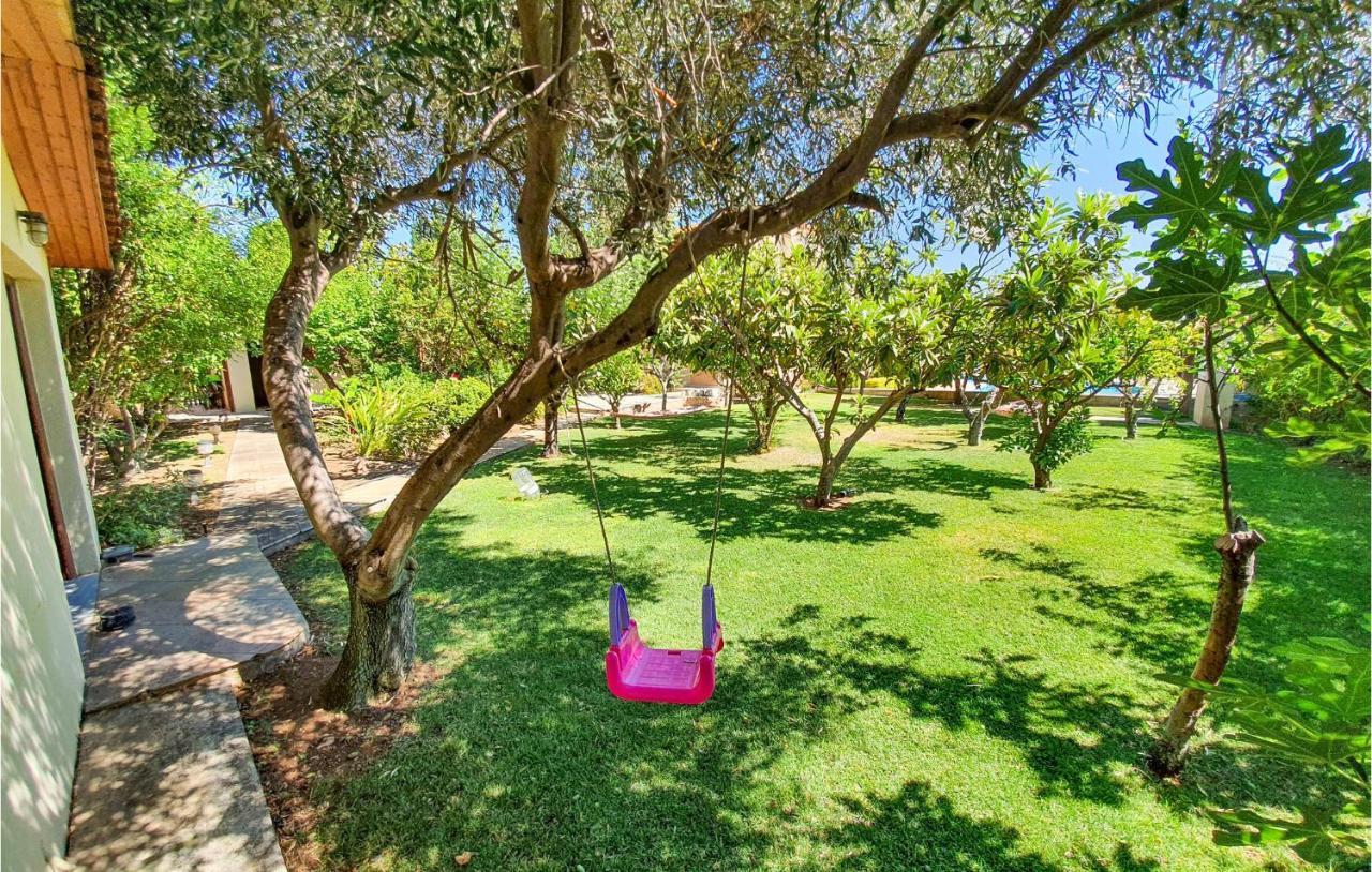 Lovely Home In Kiato With Wifi Bagian luar foto